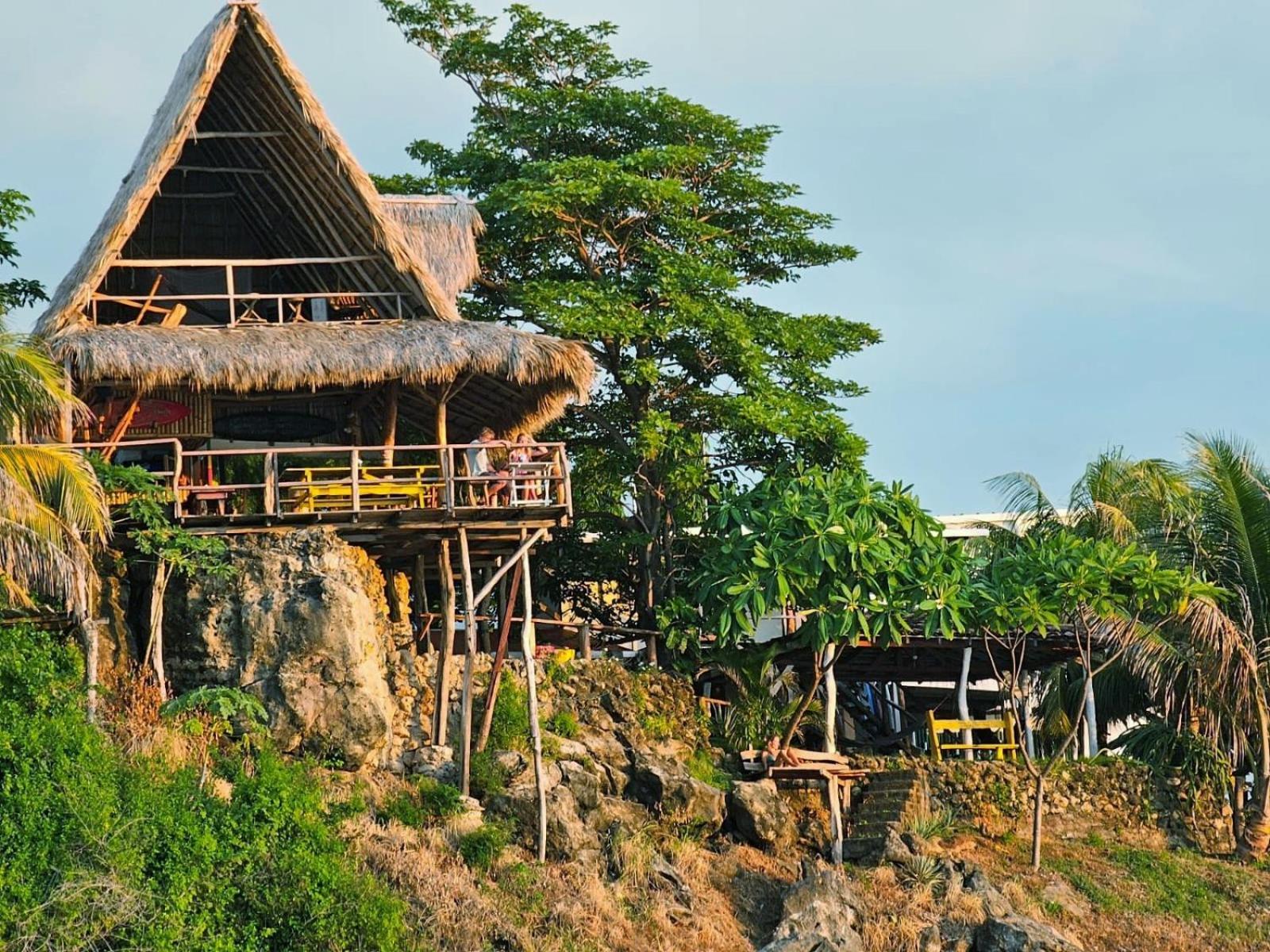 Monkey House Hostel Tola Exterior photo